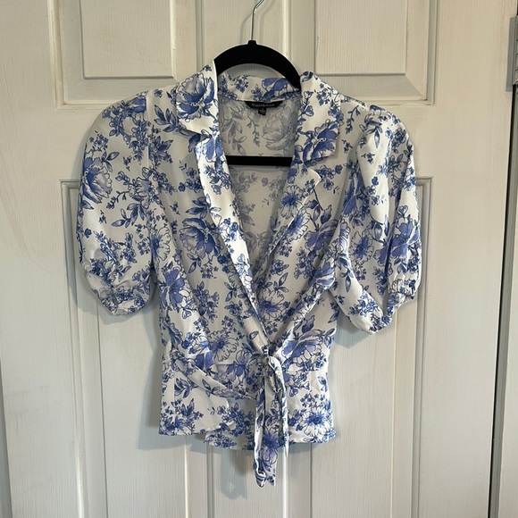 Violets & Roses Blue Floral top size small - Picture 1 of 4